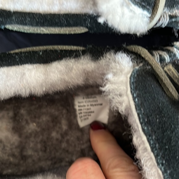 L.L.Bean Men’s Wicked Good Moccasins Black Size 8 M Slippers, real lambs fur - Picture 5 of 6